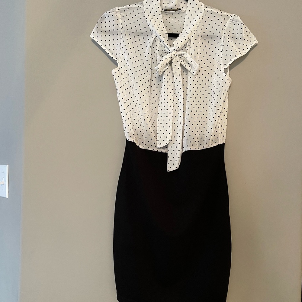 Women black white mini dress